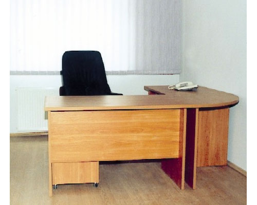 Biurko L z dostawką pod komputer